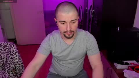 Snapshot of michael_wolfborn chatting on April 20, 2026, 2:20 pm Michael online show from April 20, 2026, 2:20 pm