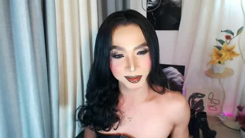 michaelagoddess online show from May 27, 2026, 4:37 pm