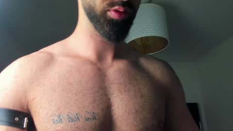Snapshot of michaelevansx chatting on December 21, 2024, 9:04 pm MichaelEvansx online show from December 21, 2024, 9:04 pm