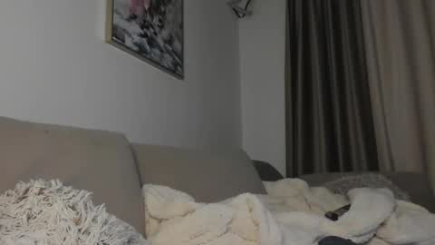 MichaelEvansx online show from December 17, 2025, 9:32 pm