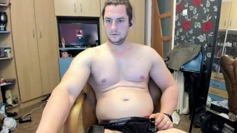 michaelragnar90 online show from May 30, 2026, 8:22 am