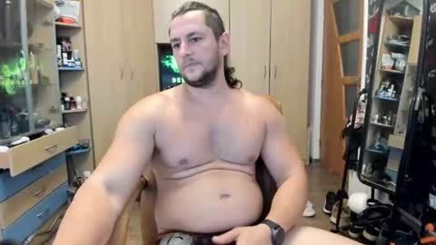 michaelragnar90 online show from July 19, 2026, 12:42 pm