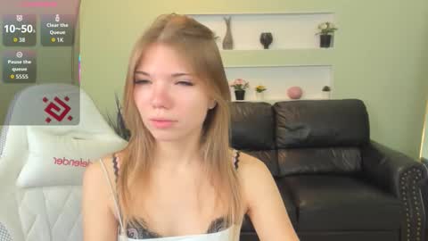 michafox online show from February 18, 2026, 11:50 am