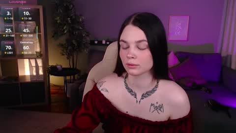 Kate online show from September 12, 2025, 6:35 am