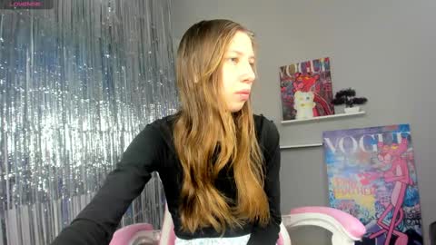 michele_mack online show from January 8, 2025, 3:08 am