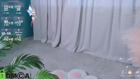 michele_mack online show from October 15, 2025, 2:55 am