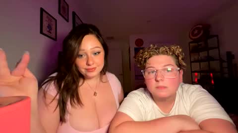 Snapshot of michelebussexx chatting on October 10, 2025, 3:27 am michelebussexx online show from October 10, 2025, 3:27 am