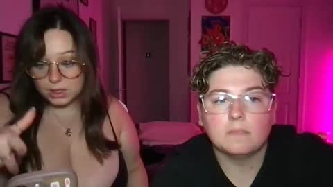 Snapshot of michelebussexx chatting on October 14, 2025, 12:33 am michelebussexx online show from October 14, 2025, 12:33 am