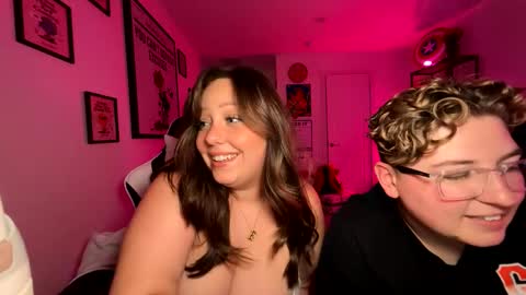 Snapshot of michelebussexx chatting on October 21, 2025, 4:35 am michelebussexx online show from October 21, 2025, 4:35 am