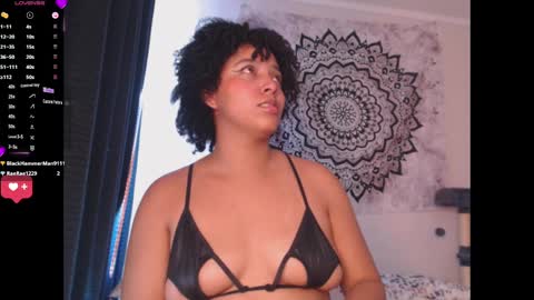 Snapshot of michell_bling chatting on March 4, 2025, 11:51 am Michi online show from March 4, 2025, 11:51 am