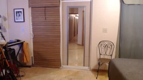 Snapshot of michelle209 chatting on January 13, 2025, 11:08 am Michelle online show from January 13, 2025, 11:08 am