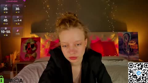 Snapshot of michelle_blond chatting on March 27, 2026, 8:26 am michelle_blond online show from March 27, 2026, 8:26 am