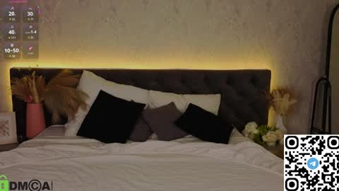 Snapshot of michelle_blond chatting on April 7, 2026, 1:17 am michelle_blond online show from April 7, 2026, 1:17 am