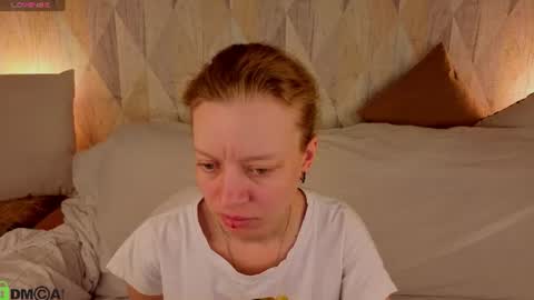 Snapshot of michelle_blond chatting on June 14, 2026, 1:14 am michelle_blond online show from June 14, 2026, 1:14 am