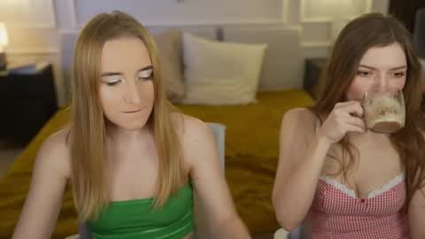 Snapshot of michelleinlove4u chatting on February 10, 2025, 12:18 pm Michelle online show from February 10, 2025, 12:18 pm