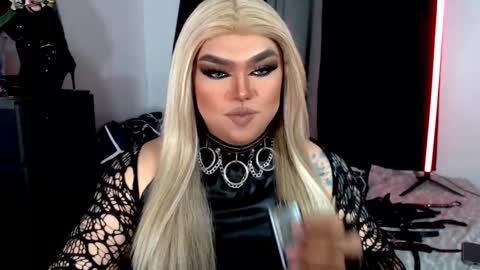 Snapshot of michellevixen921 chatting on November 1, 2025, 2:35 am Michelle online show from November 1, 2025, 2:35 am