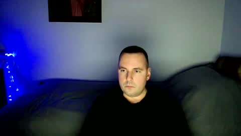 micic3 online show from January 1, 2025, 12:11 am
