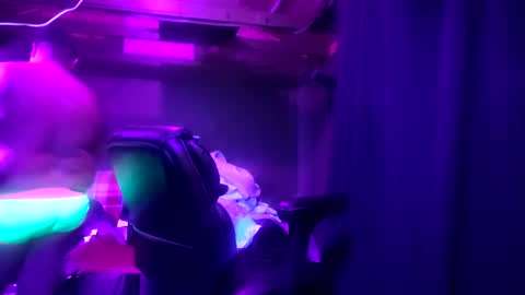 Snapshot of mickdollz chatting on October 29, 2025, 7:21 am mickdollz online show from October 29, 2025, 7:21 am