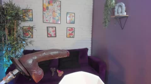 Micki online show from March 28, 2026, 11:21 am