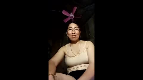 Snapshot of mickye00 chatting on April 28, 2026, 1:15 am Miky online show from April 28, 2026, 1:15 am