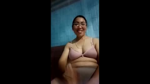 Snapshot of mickye00 chatting on May 11, 2026, 2:45 pm Miky online show from May 11, 2026, 2:45 pm