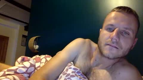 Snapshot of mickylove67 chatting on October 12, 2025, 7:40 am mickylove67 online show from October 12, 2025, 7:40 am