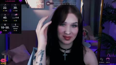 Lia online show from April 14, 2026, 9:10 pm