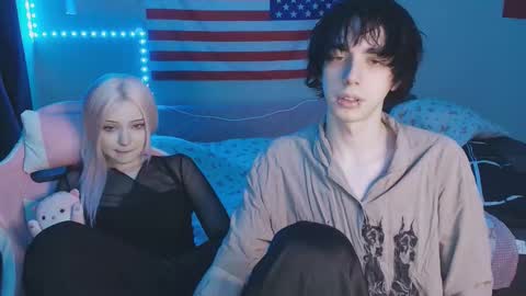 Snapshot of midnight_memories chatting on February 5, 2026, 7:29 pm Kai and Angel online show from February 5, 2026, 7:29 pm