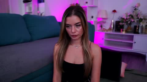 Alice online show from November 5, 2025, 7:36 pm