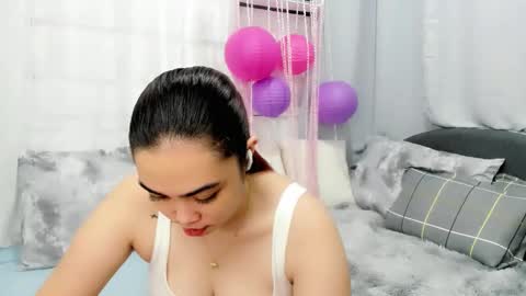 Snapshot of midnightbunny_ chatting on October 8, 2025, 7:11 pm Bunny 3 online show from October 8, 2025, 7:11 pm