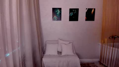 midnighteaura online show from March 21, 2026, 8:19 am