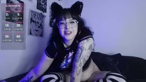 Snapshot of midnightkitten_ chatting on March 17, 2026, 10:57 pm Nana online show from March 17, 2026, 10:57 pm