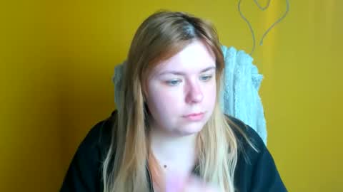 Snapshot of midnightmariana chatting on May 4, 2026, 11:17 am Mariana online show from May 4, 2026, 11:17 am