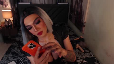 Snapshot of midnightscentxx chatting on January 29, 2025, 1:49 pm KATE online show from January 29, 2025, 1:49 pm