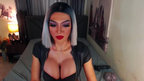 Snapshot of midnightscentxx chatting on February 9, 2025, 5:19 am KATE online show from February 9, 2025, 5:19 am