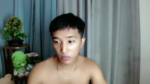 Snapshot of midnightsnackx chatting on June 12, 2026, 11:42 am midnightsnackx online show from June 12, 2026, 11:42 am