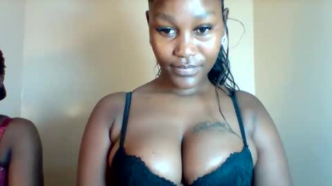 Snapshot of midnightt_tease chatting on October 9, 2025, 5:22 pm midnightt_tease online show from October 9, 2025, 5:22 pm