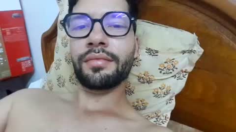 Sam online show from September 9, 2025, 6:40 pm