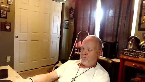 Snapshot of midwestdad09 chatting on October 31, 2025, 4:41 pm midwestdad09 online show from October 31, 2025, 4:41 pm