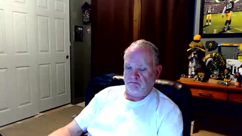 Snapshot of midwestdad09 chatting on November 30, 2025, 10:41 am midwestdad09 online show from November 30, 2025, 10:41 am