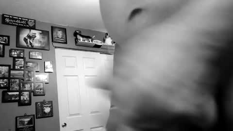 Snapshot of midwestdad09 chatting on December 3, 2025, 3:32 pm midwestdad09 online show from December 3, 2025, 3:32 pm