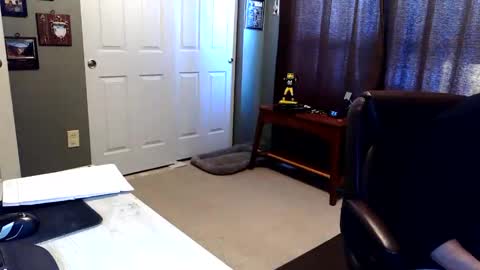 Snapshot of midwestdad09 chatting on December 14, 2025, 2:11 pm midwestdad09 online show from December 14, 2025, 2:11 pm