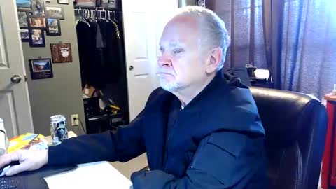 Snapshot of midwestdad09 chatting on February 27, 2026, 2:50 pm midwestdad09 online show from February 27, 2026, 2:50 pm