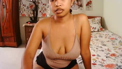 Snapshot of miel_07 chatting on April 29, 2026, 6:39 am miel_07 online show from April 29, 2026, 6:39 am