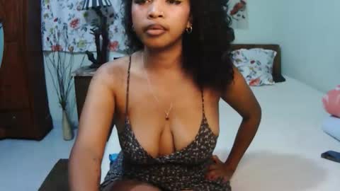 Snapshot of miel_07 chatting on May 17, 2026, 8:12 am miel_07 online show from May 17, 2026, 8:12 am