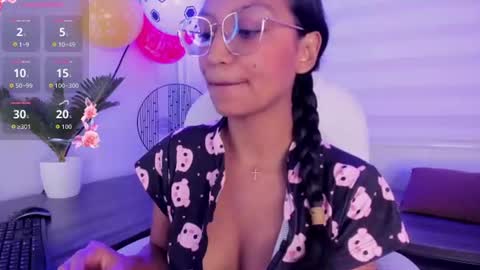Snapshot of miel_ambar chatting on July 3, 2026, 8:04 pm miel_ambar online show from July 3, 2026, 8:04 pm