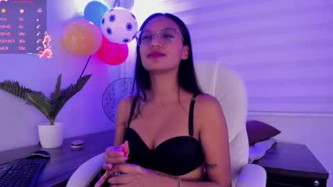 Snapshot of miel_ambar chatting on July 6, 2026, 9:39 pm miel_ambar online show from July 6, 2026, 9:39 pm