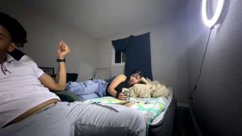 mifriend1998 online show from April 10, 2026, 8:30 am