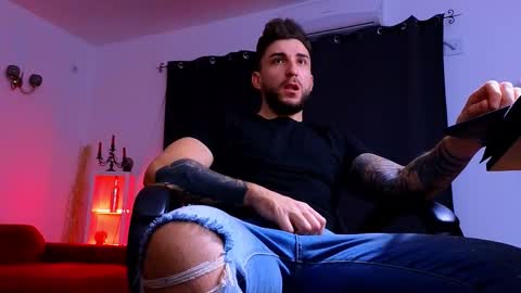 MightyAaron online show from November 3, 2025, 4:14 am