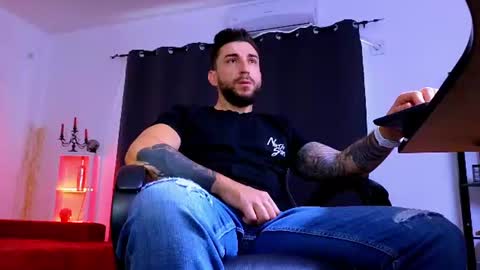Snapshot of mightyaaron chatting on July 13, 2026, 3:31 am MightyAaron online show from July 13, 2026, 3:31 am